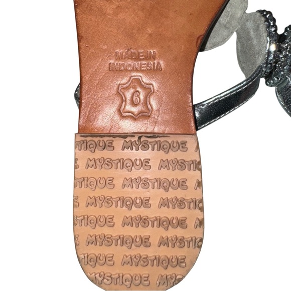 MYSTIQUE Vintage Leather Crystal Rhinestone Jewel Thong Flip Flops Size 6 - Picture 9 of 9